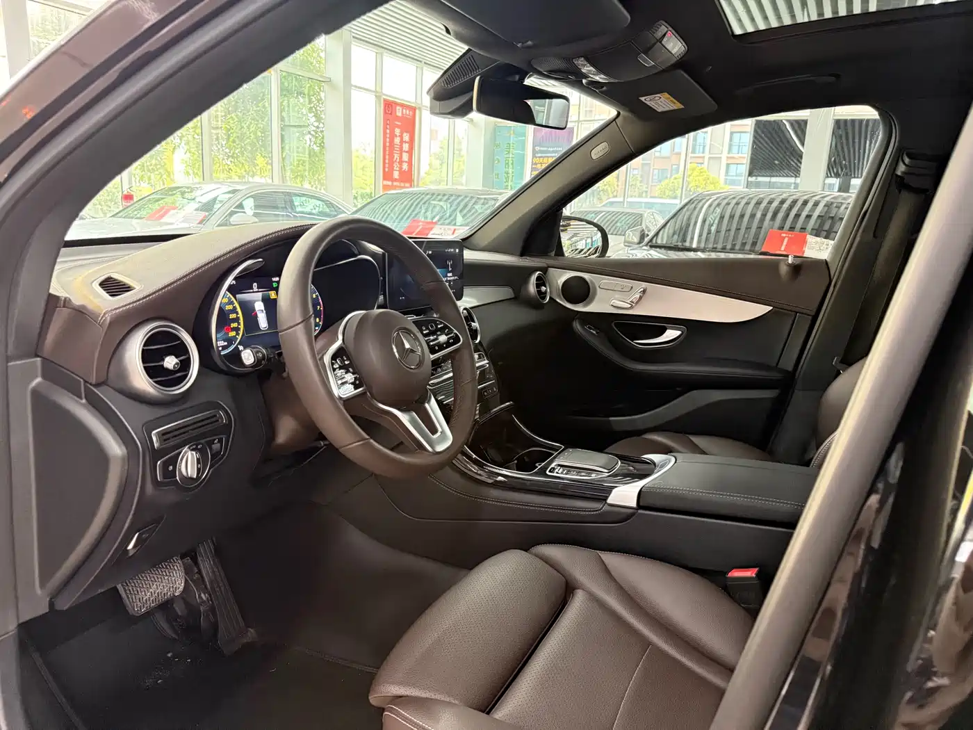 Mercedes-Benz GLC 2021 GLC 260 L 4MATIC Sporty фото 8