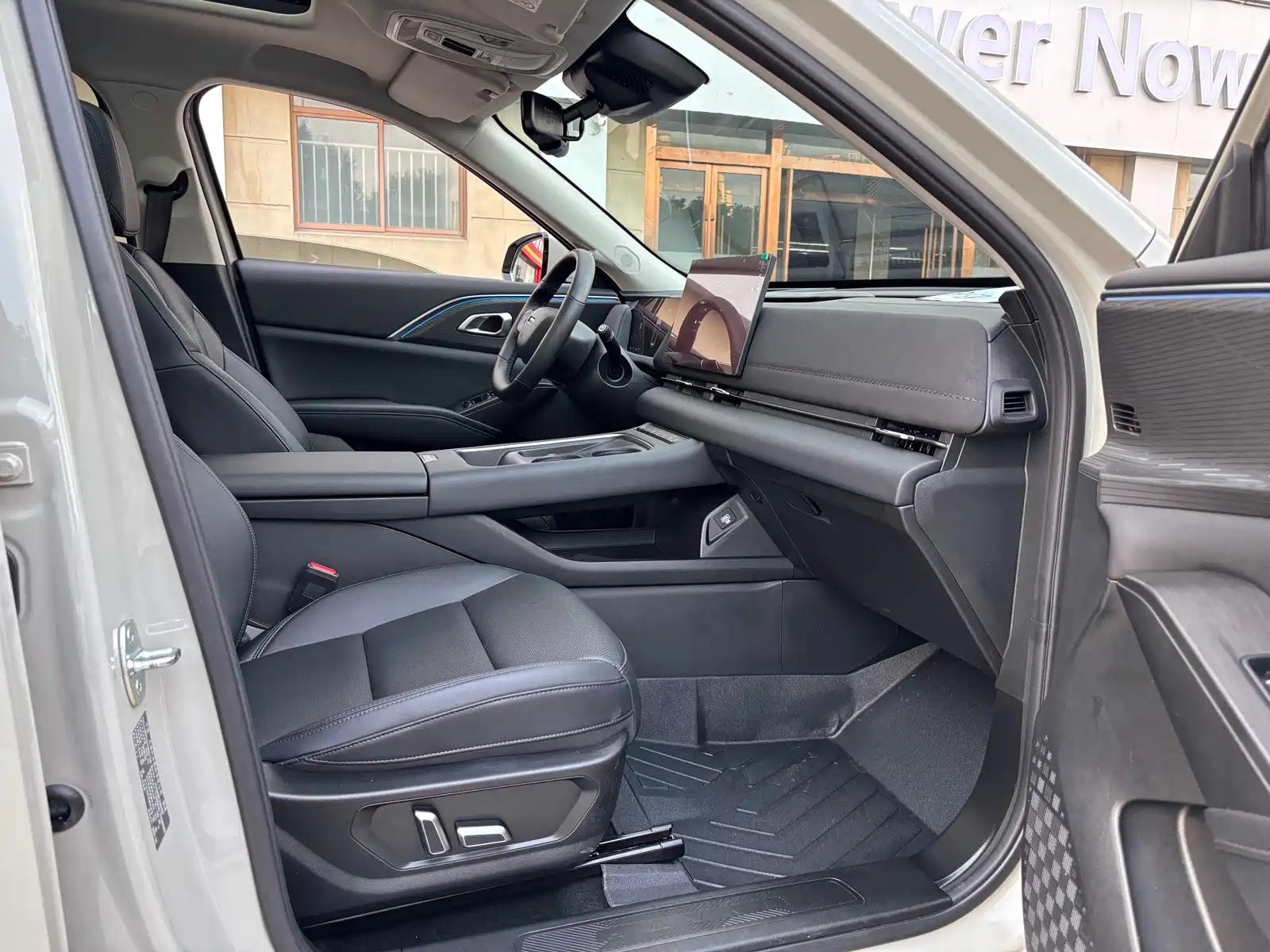 Photo 15 - Haval Xiaolong MAX