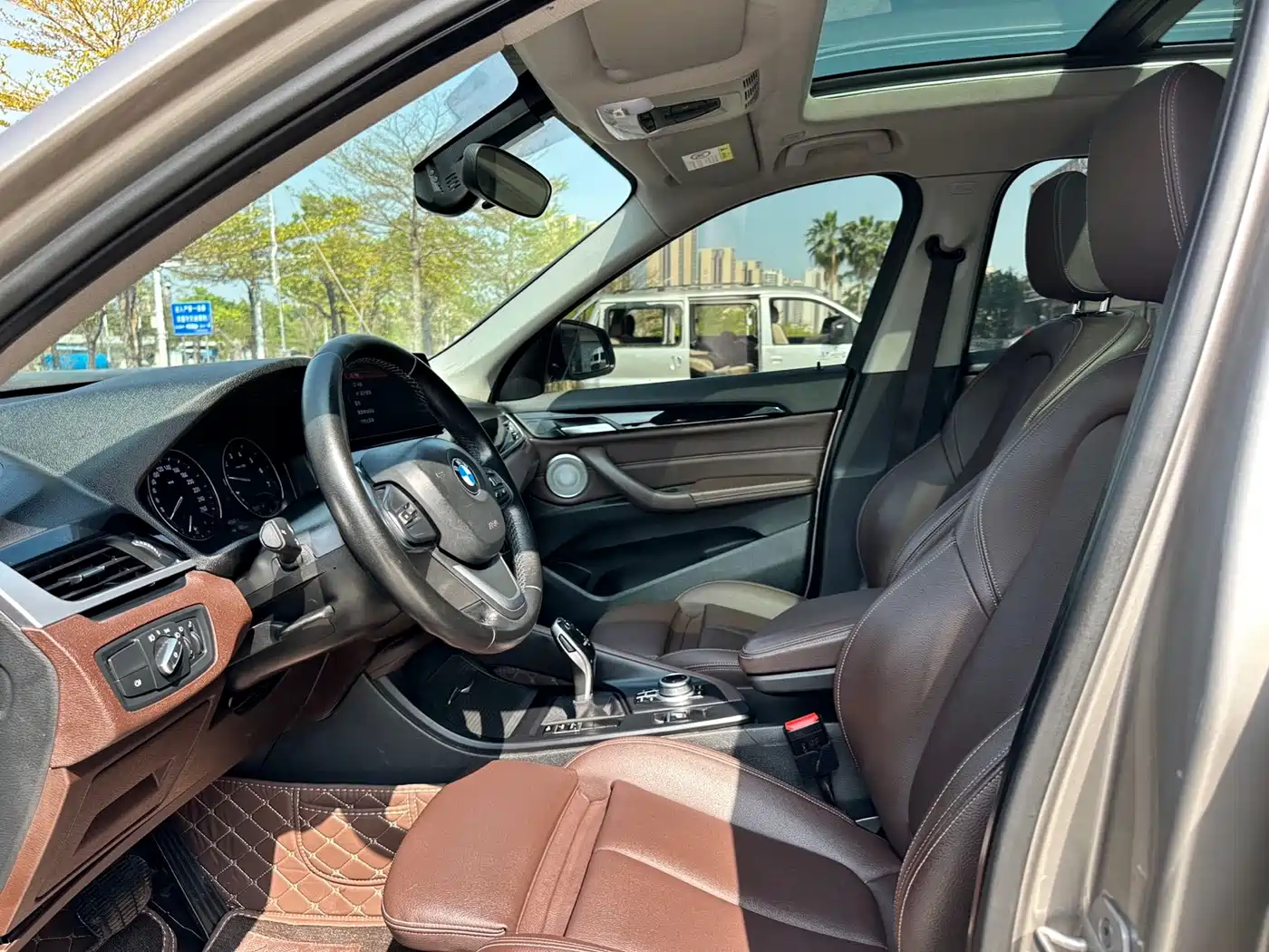 BMW X1 2022 sDrive20Li Fashion фото 4