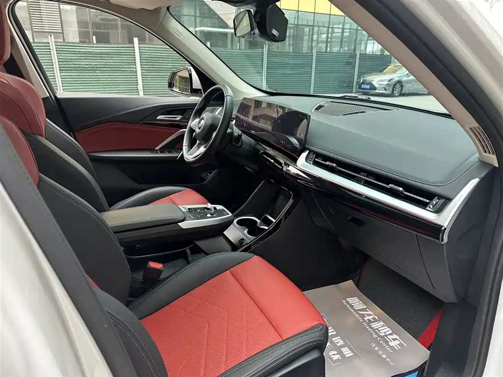 BMW X1 2023 sDrive25Li X Design Package фото 13