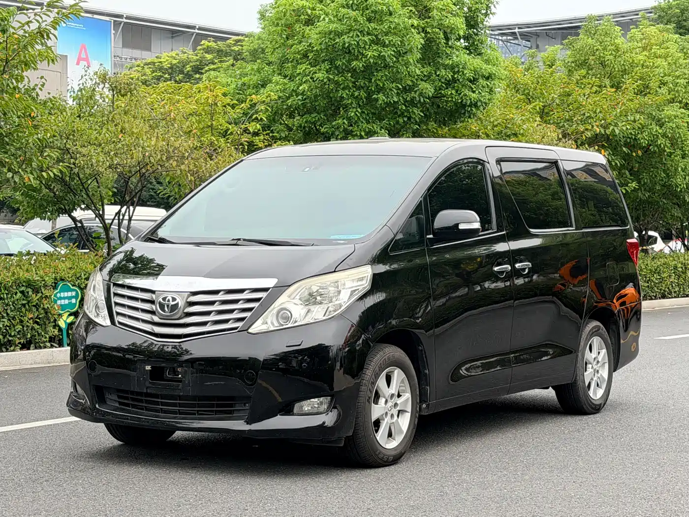 Toyota Alphard 2011 — пригон из Китая