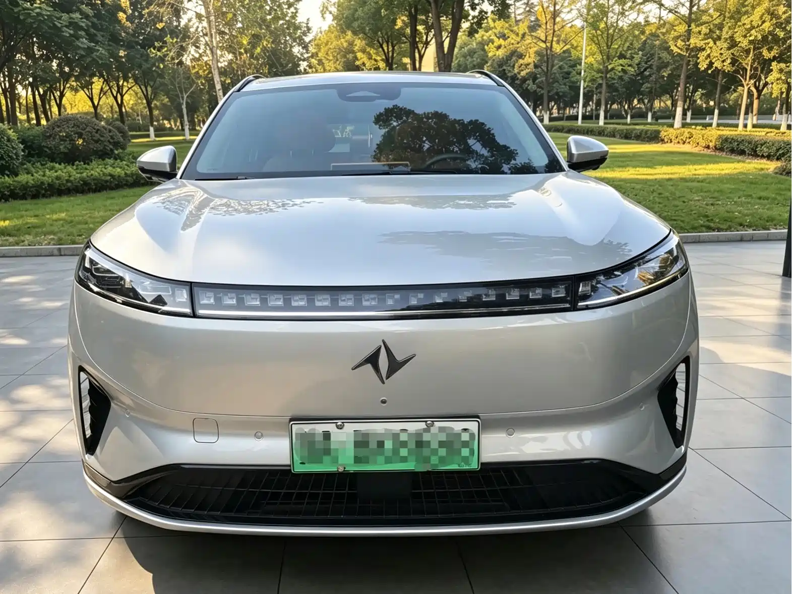 Фото 2 - Dongfeng Yipai eπ008
