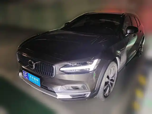 Volvo V90 2021 Model Cross Country B5 AWD Smart Edition — фото 1