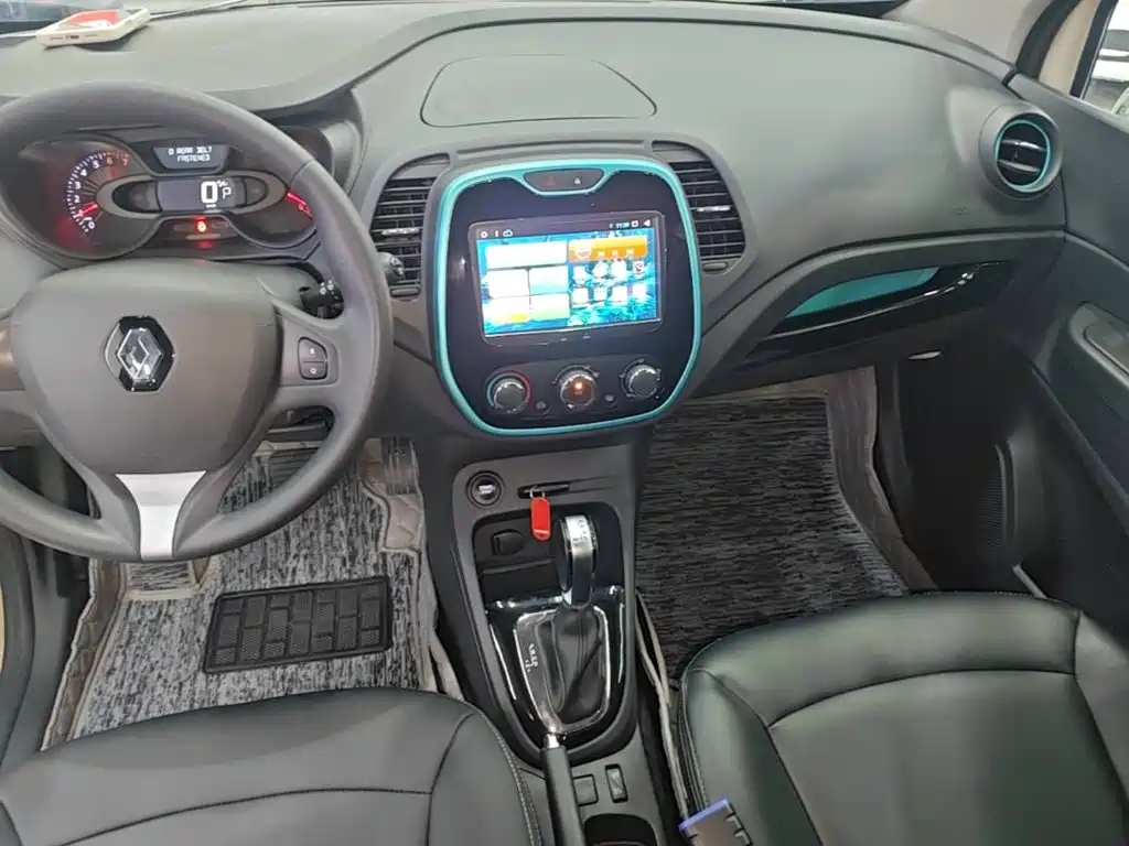Renault Captur 2018 2015 Model 1.2T Automatic Standard Edition