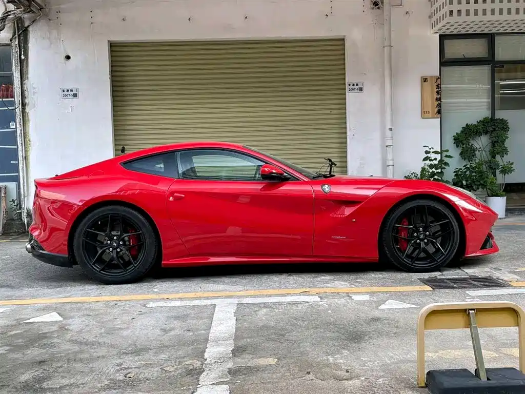 Ferrari F12berlinetta 2013 2013 6.3L Standard