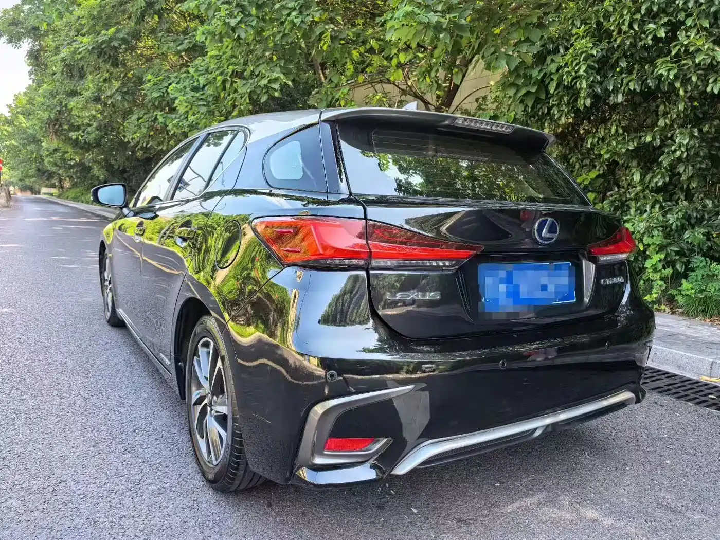 Lexus CT 2018 2017 CT200h Elite Two-Tone China V