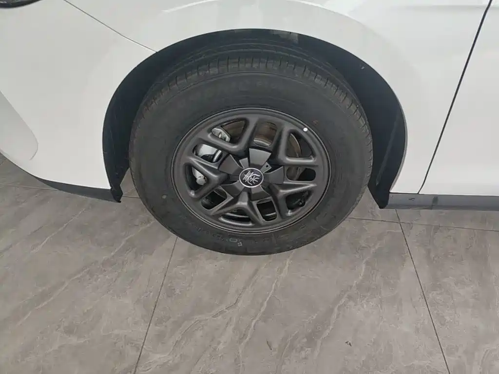 BYD Qin PLUS 2026 2026 DM-i Smart Edition 128KM Progressive