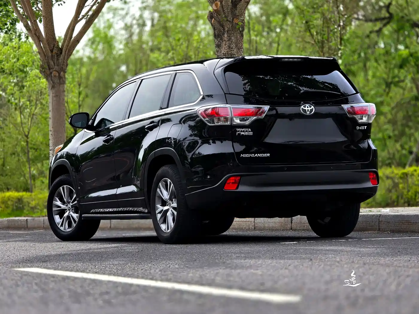 Photo 4 - Toyota Highlander