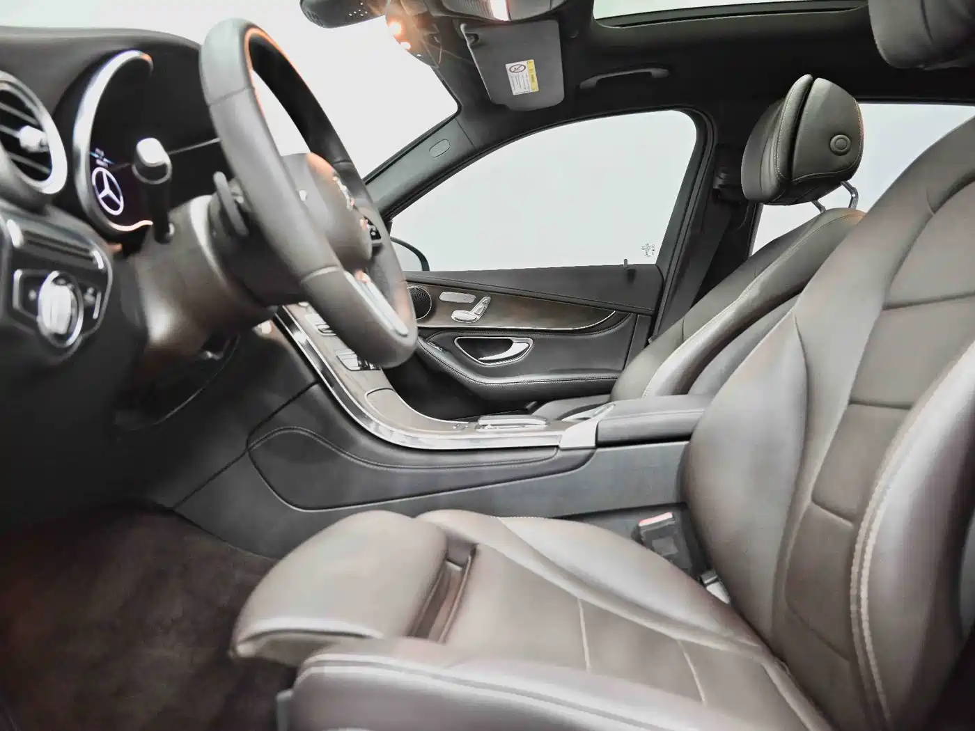 Mercedes-Benz GLC 2020 Facelift GLC 260 L 4MATIC Luxury фото 31