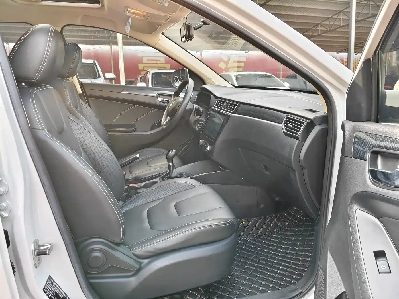 Dongfeng Fengguang Fengguang 580 2020 2018 Facelift 1.8L Manual Comfort