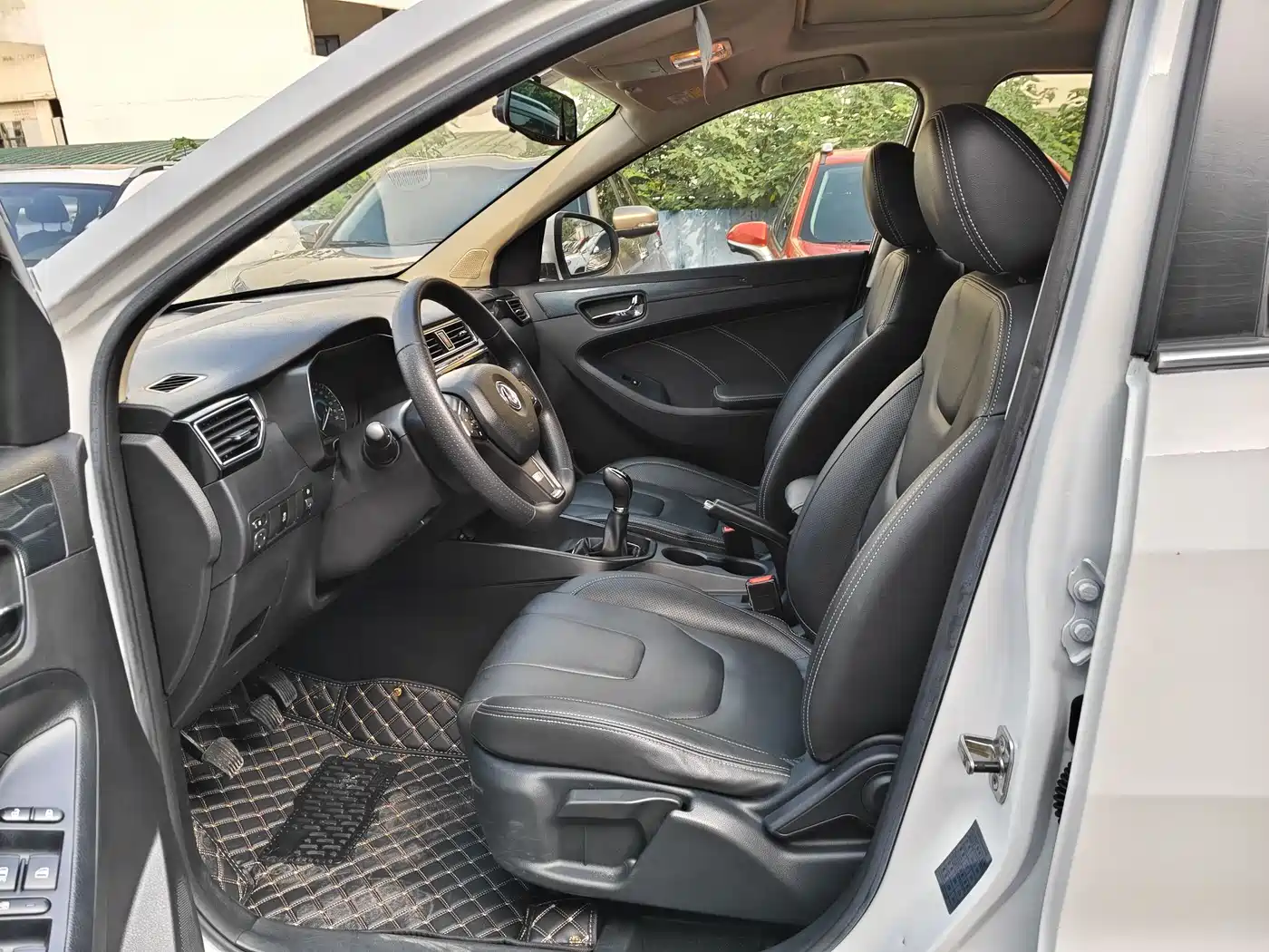 Dongfeng Fengguang Fengguang 580 2020 2018 Facelift 1.8L Manual Comfort