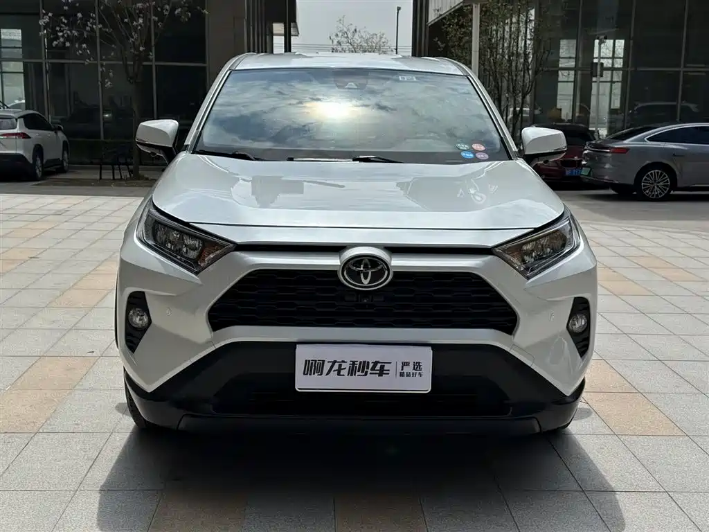 Toyota RAV4 Rongfang 2021 2.0L CVT 2WD Urban фото 4