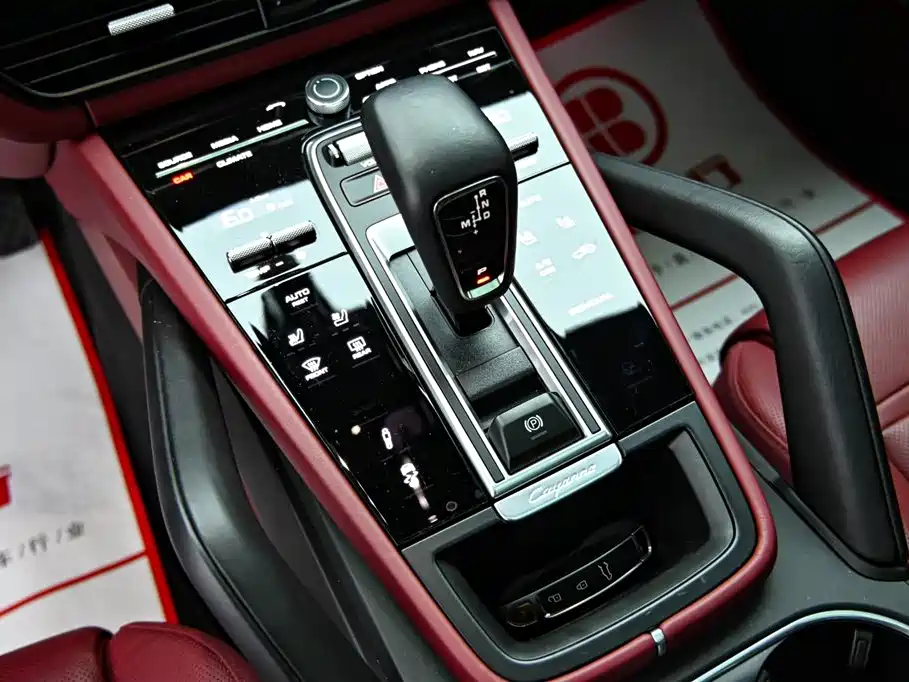 Porsche Cayenne New Energy 2023 Cayenne E-Hybrid 2.0T фото 18