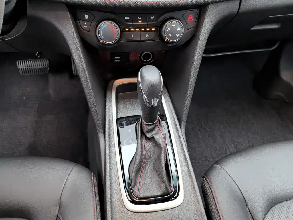 Chevrolet Monza 2019 2019 RS 330T Auto Smooth Edition China VI