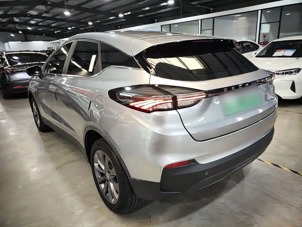 Geely Geometry M6 2023 2022 450 New Intelligence Edition