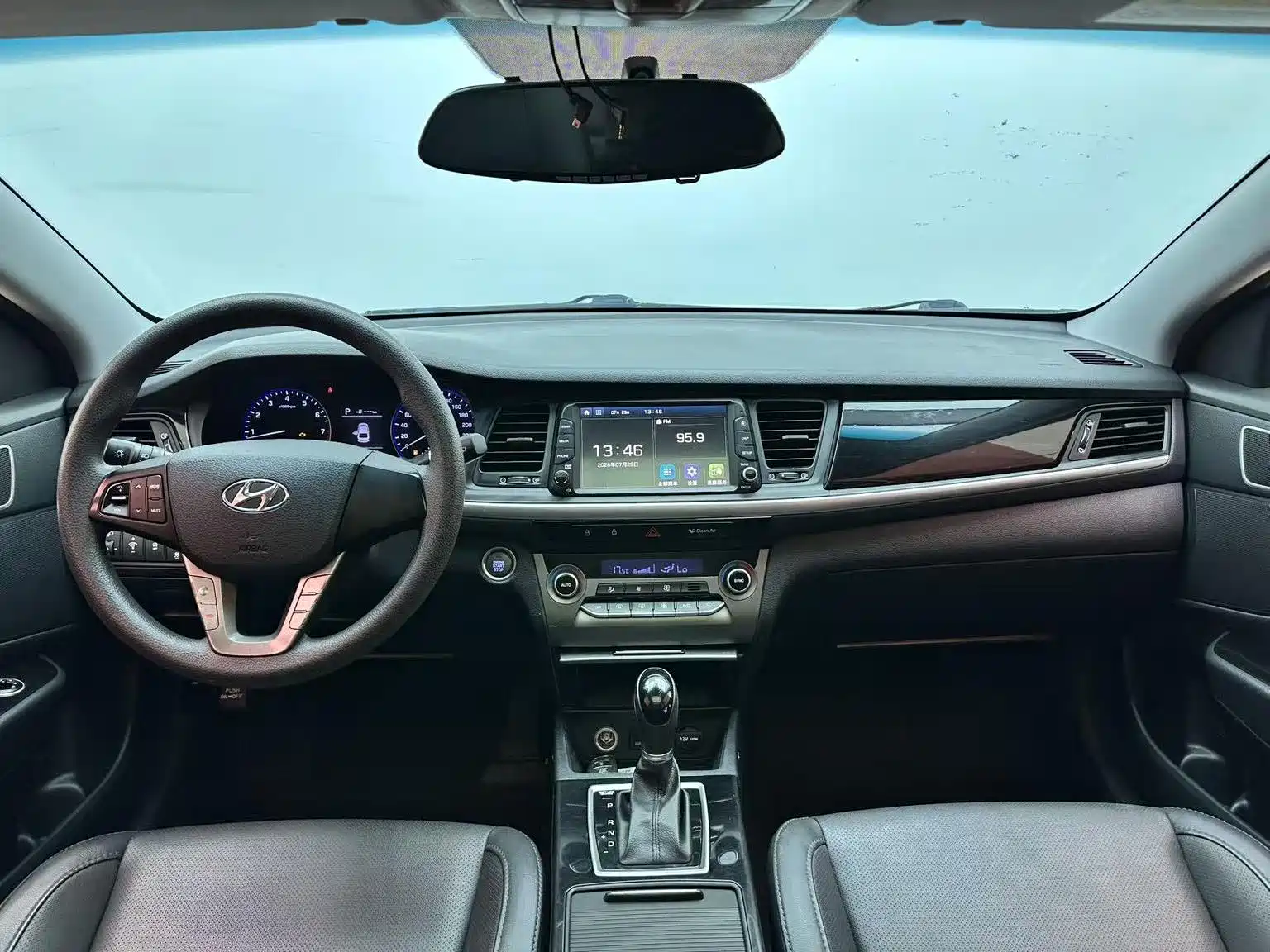 صورة 8 - Hyundai Mistra