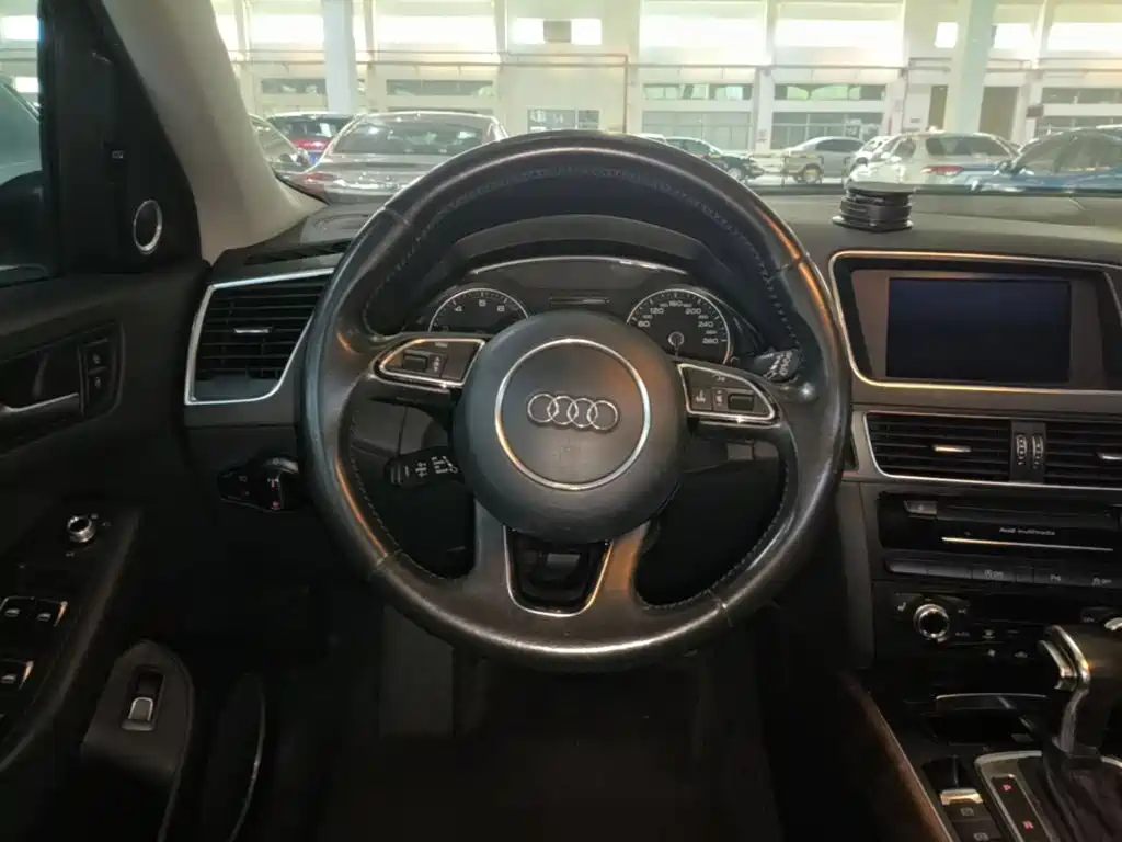 Фото 11 - Audi Q5