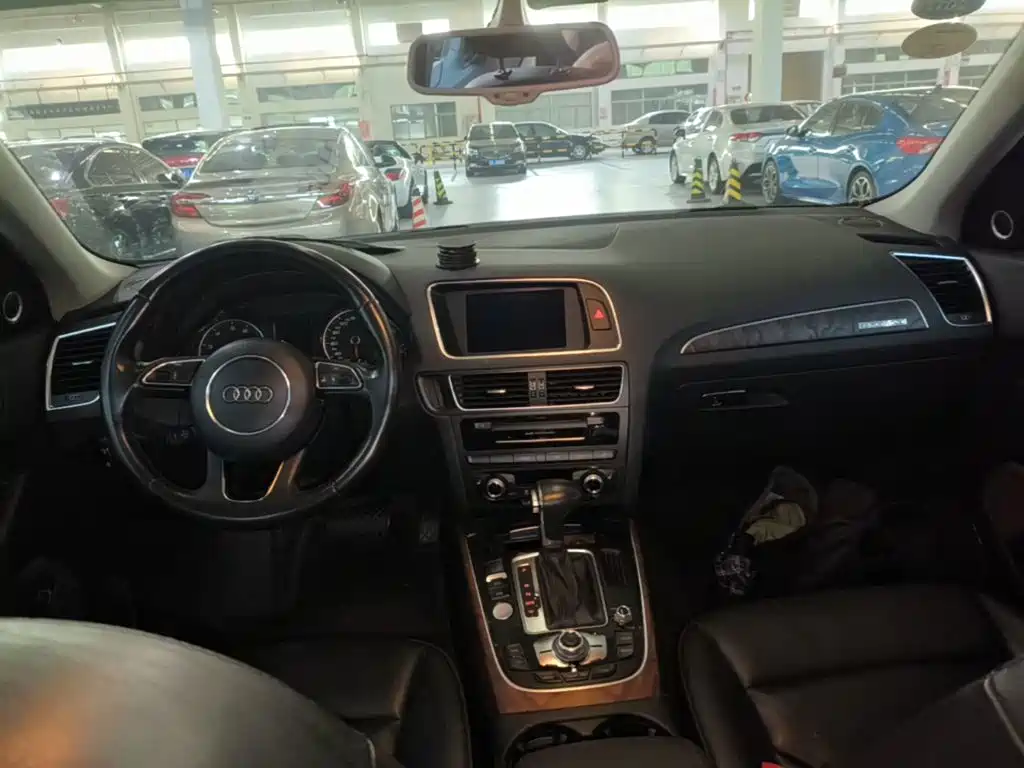 Фото 10 - Audi Q5