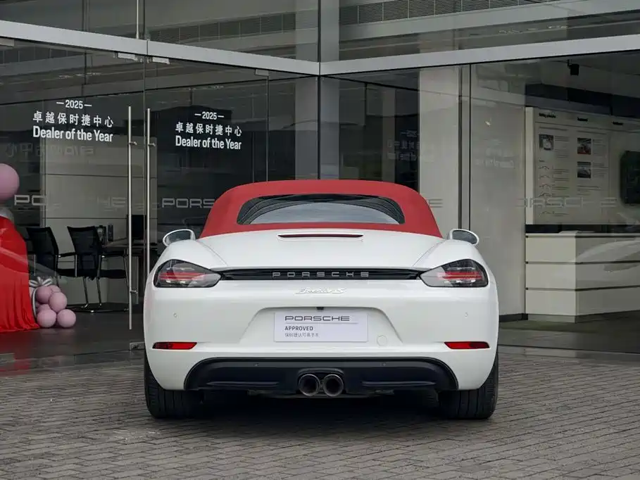 PORSCHE 718