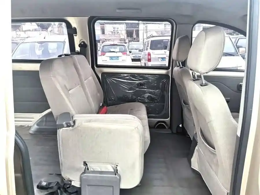 Wuling Motors Wuling Rongguang V 2017 2016 1.5L Standard
