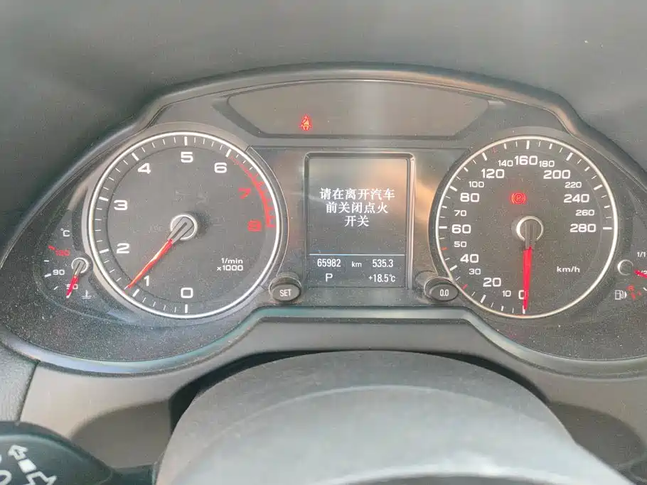 Audi Q5 2018 2017 Plus 40 TFSI Technology