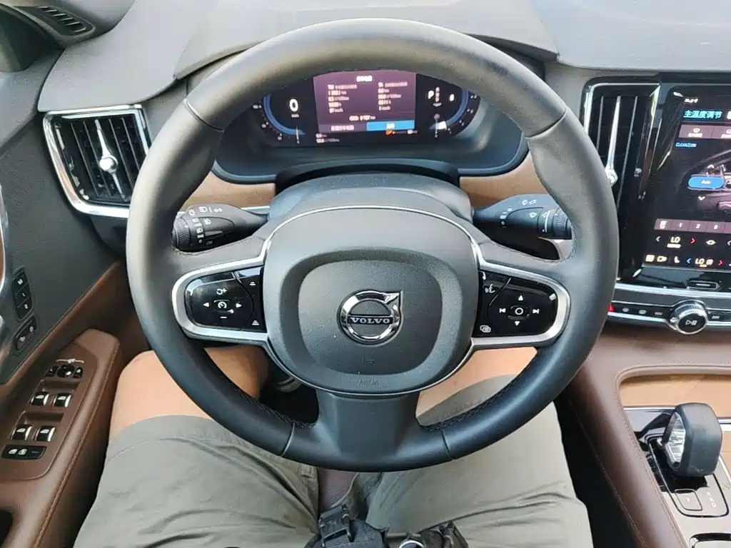 Volvo S90 2025 2025 B5 Zhiyi Luxury Edition