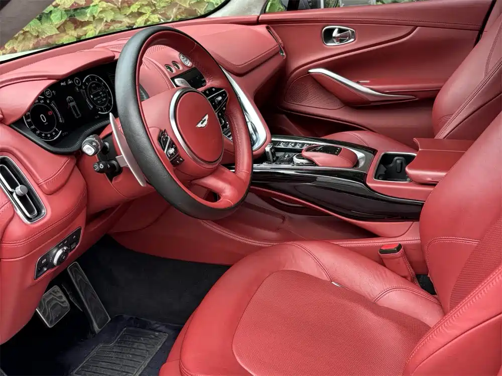 Aston Martin DBX 2021 2020 4.0T V8