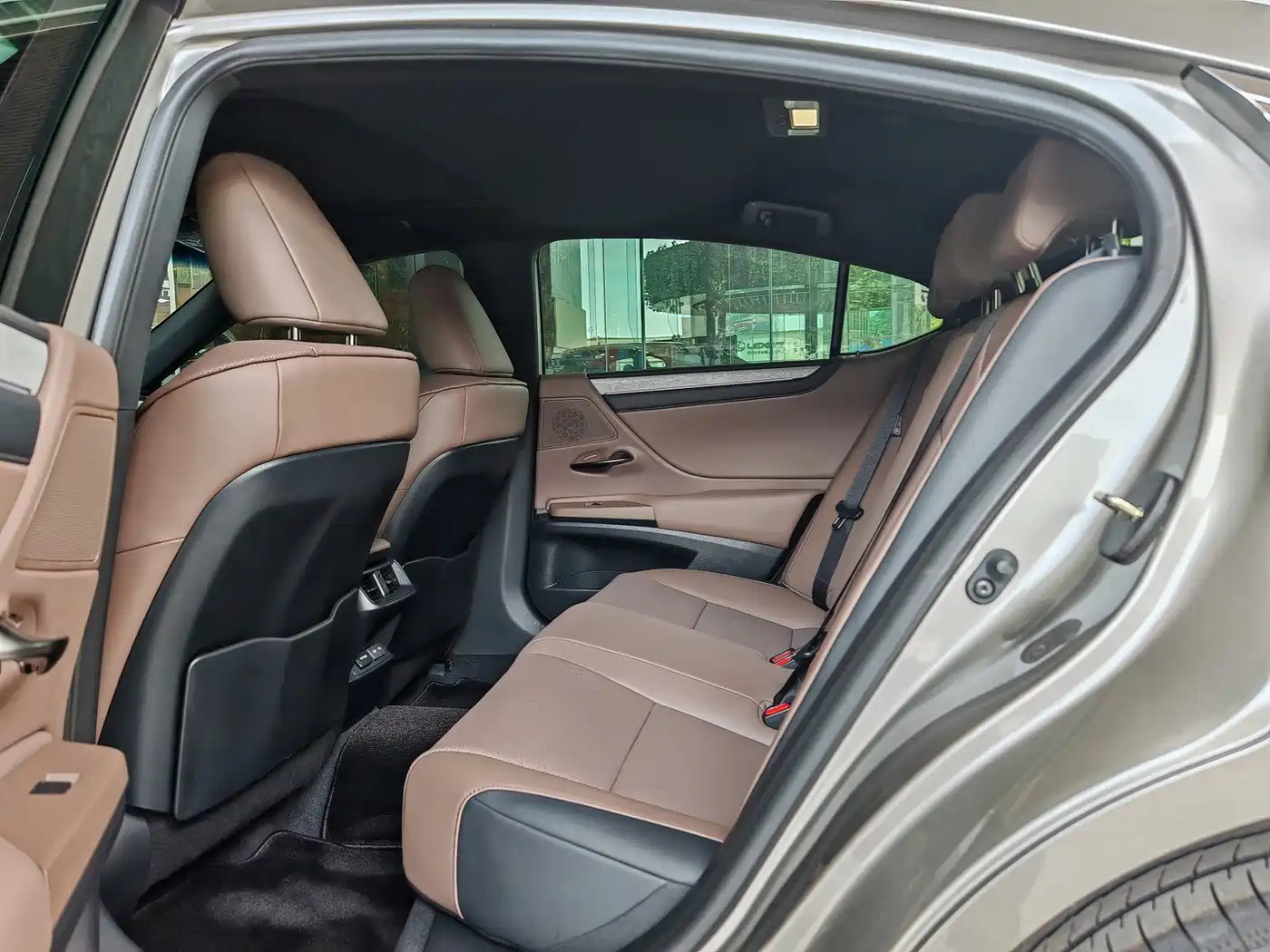 Lexus ES 2025 2025 200 Ultimate Edition