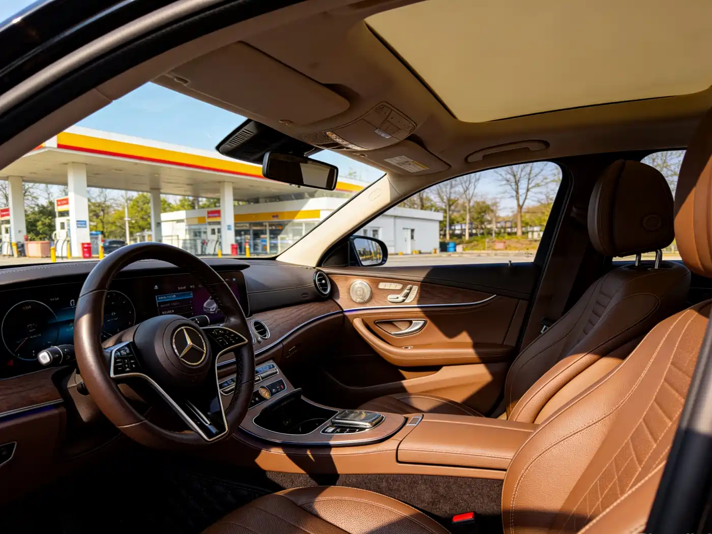 MERCEDES-BENZ E CLASS