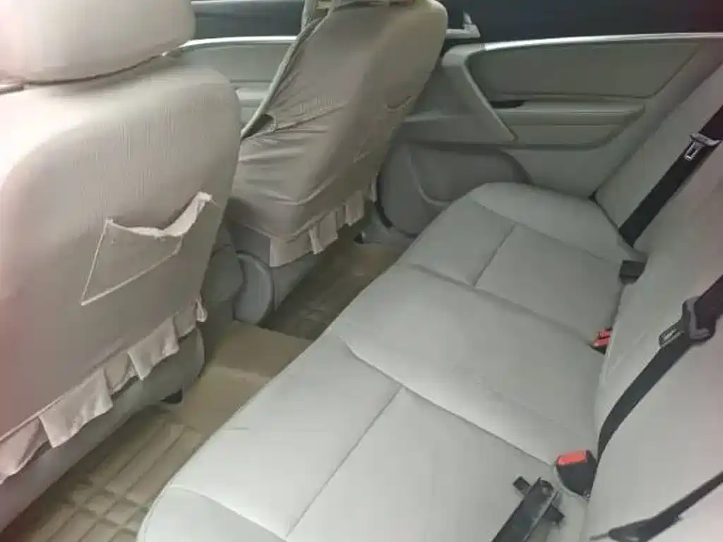 Geely Emgrand 2015 2015 Sedan 1.5L Manual Upward Edition