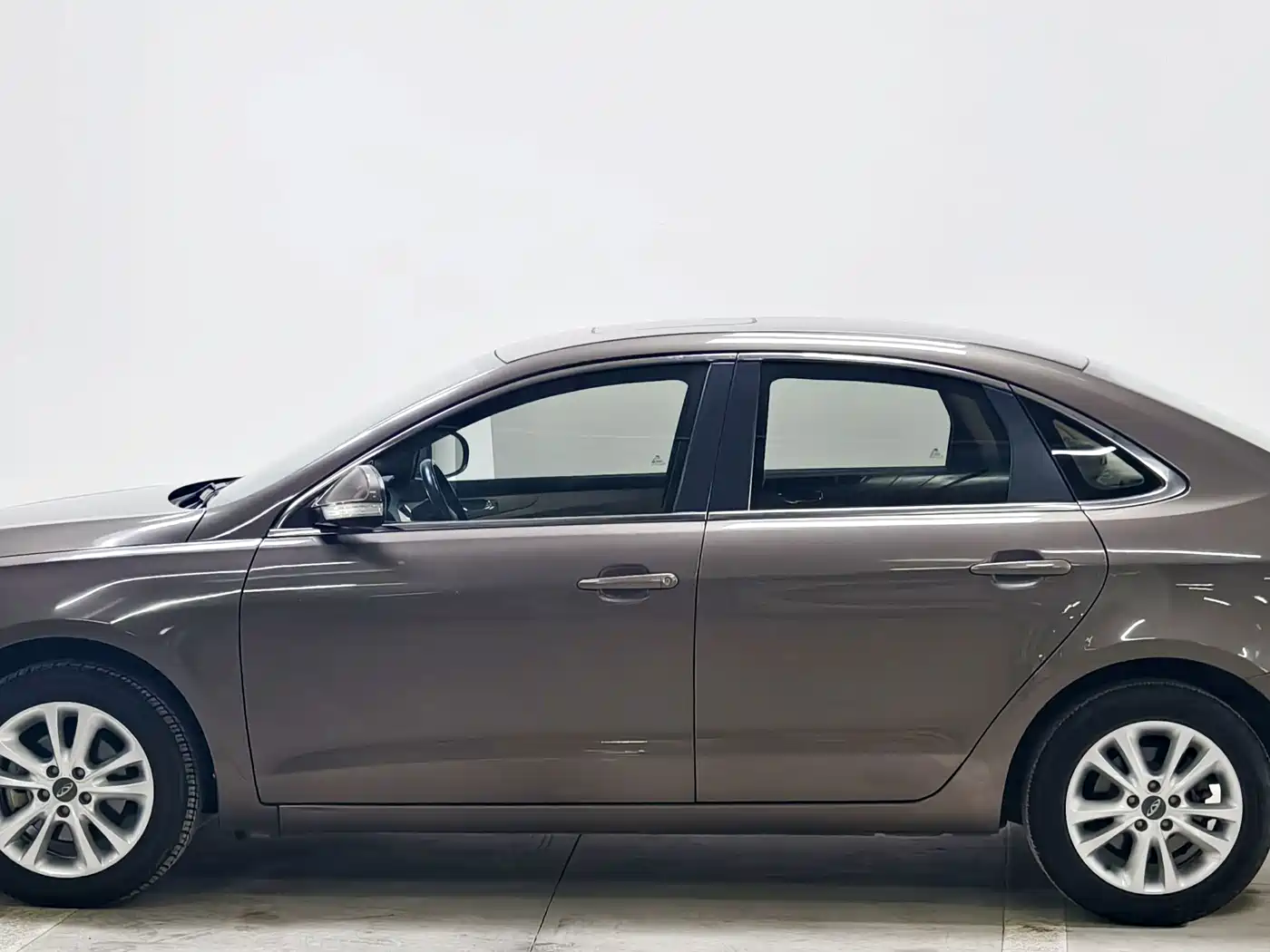 Chery Arrizo 7 2015 2015 1.6L Manual Zhishang Edition