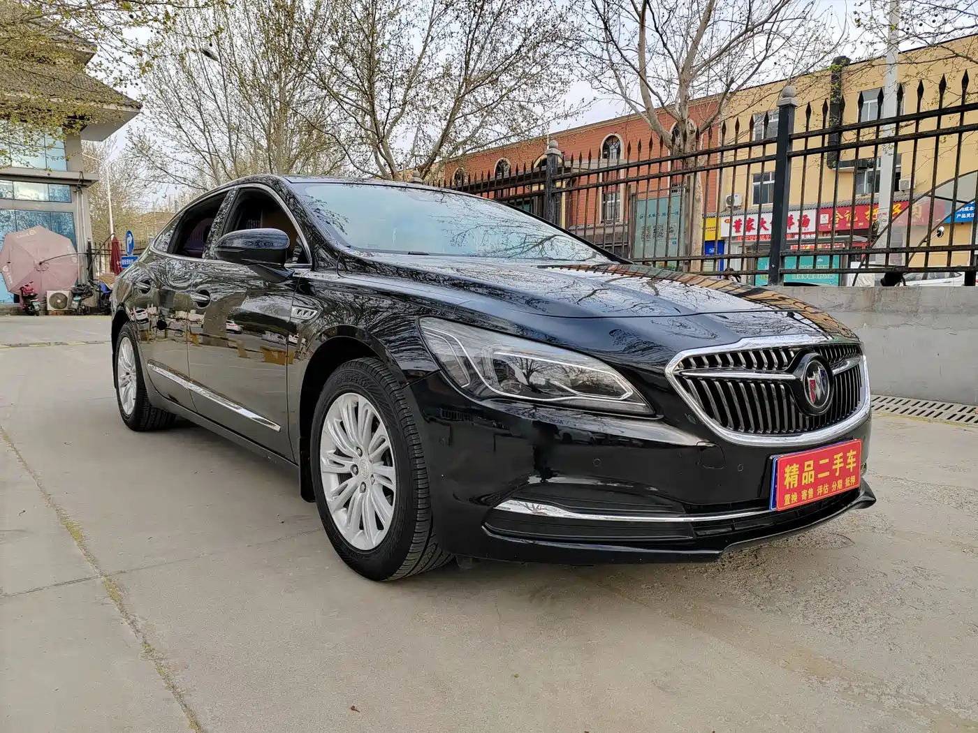 Buick LaCrosse 2018 Model 20T Luxury Edition фото 3