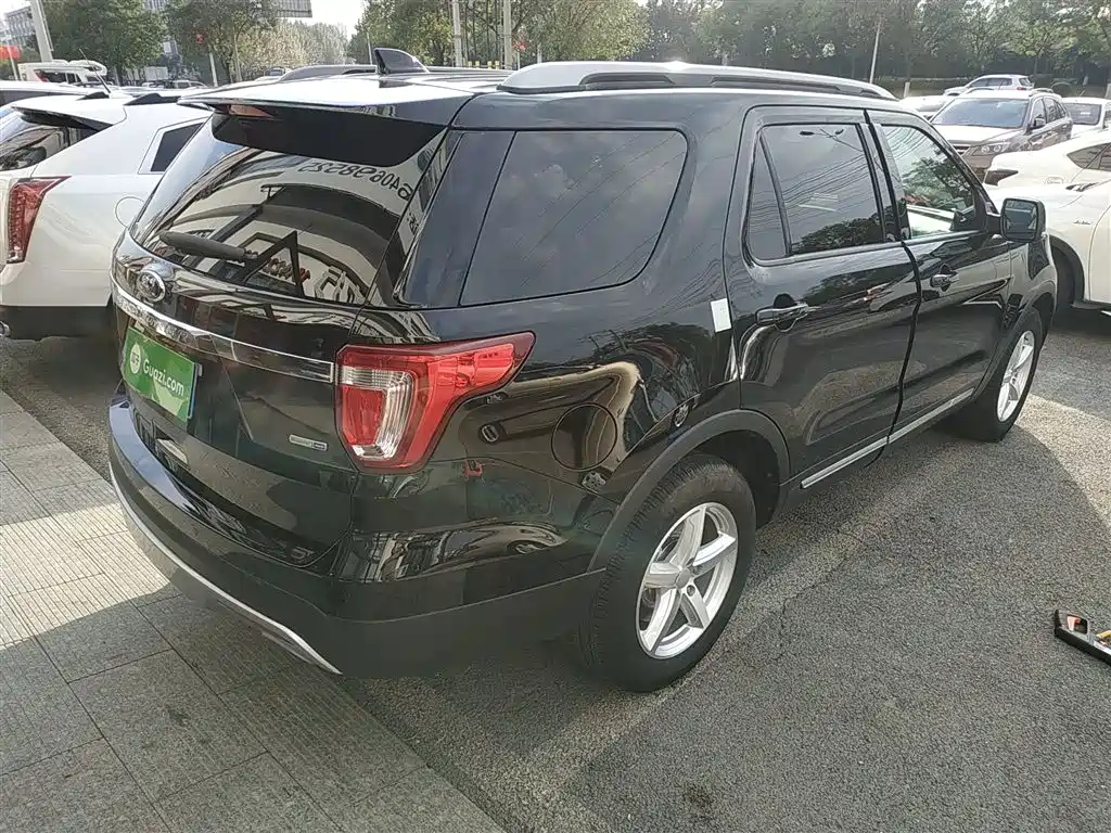 Ford Explorer (Import) 2017 2017 2.3T Trend Edition