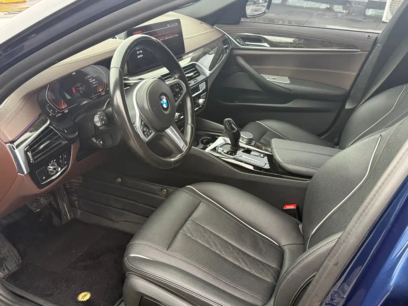 BMW 5 Series 2021 525Li M Sport Package фото 9