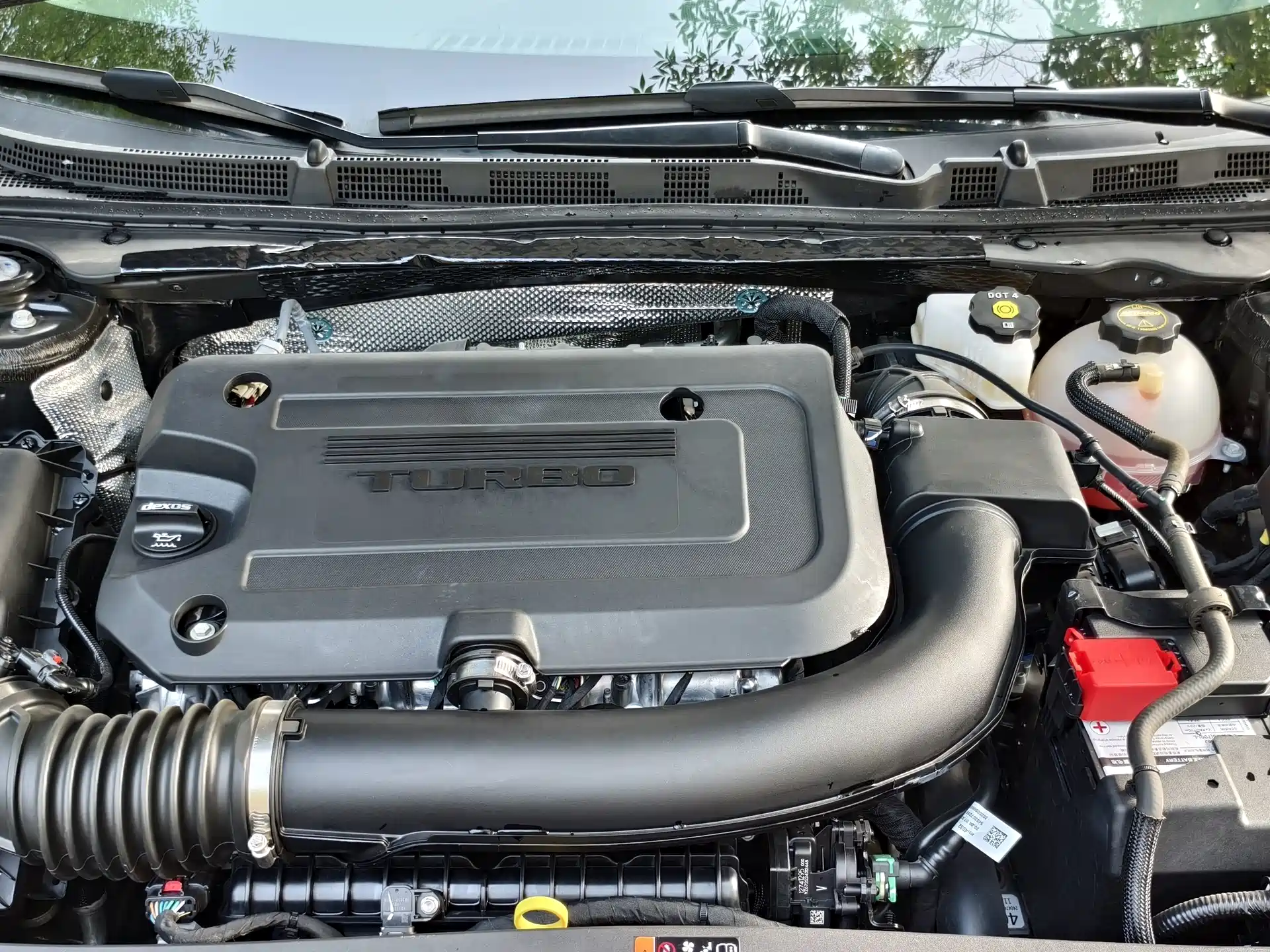 Photo 20 - Buick LaCrosse