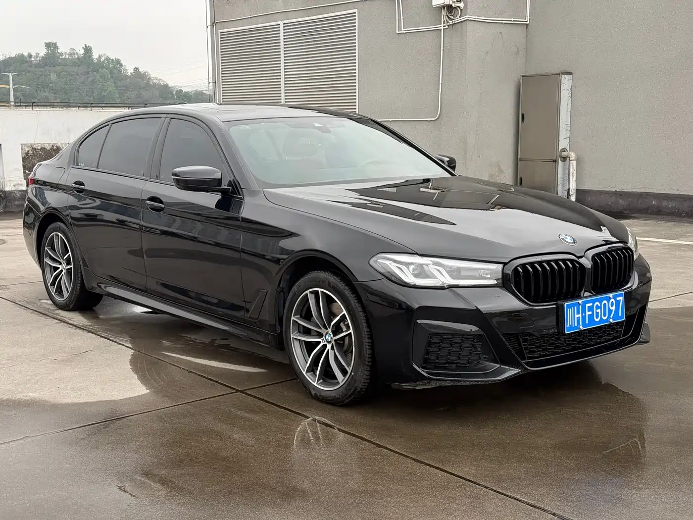 BMW 5 Series 2021 525Li M Sport Package фото 6
