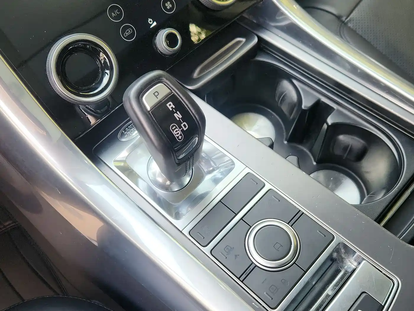 Land Rover Range Rover Sport 2021 3.0 L6 SE фото 15