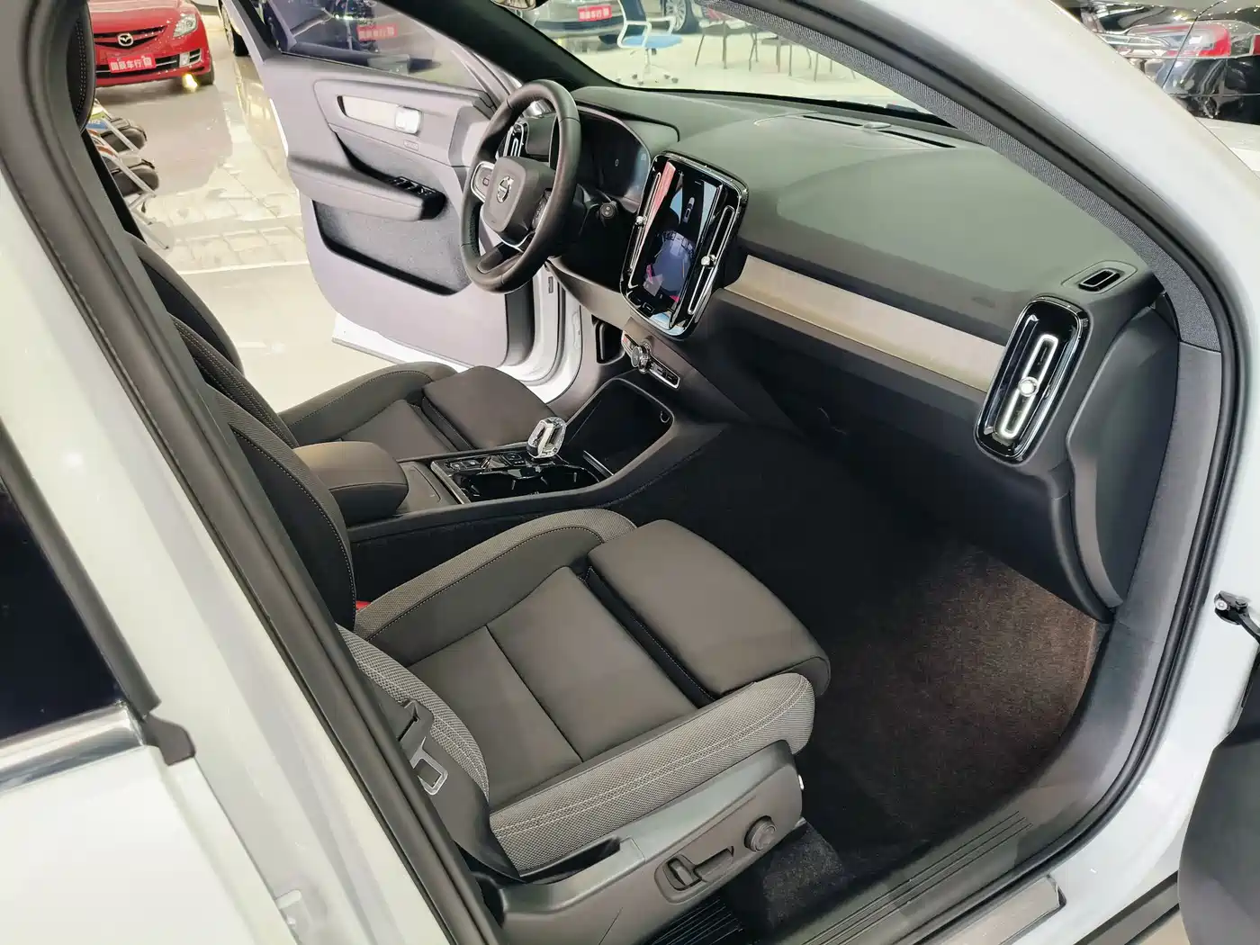 Volvo XC40 2023 2023 B3 Zhiyuan Luxury Edition
