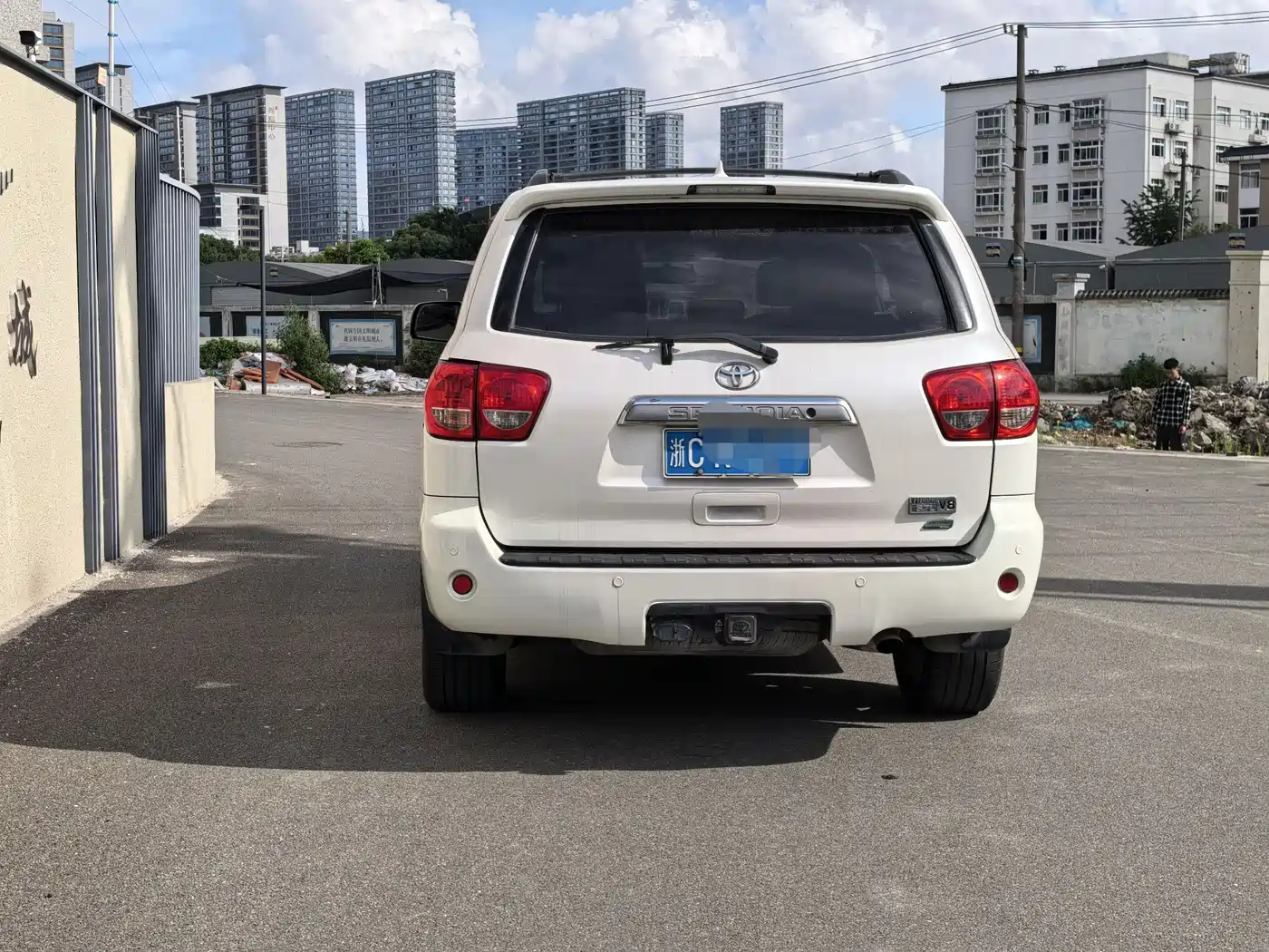 Toyota Sequoia 2010 5.7 Platinum Edition фото 10