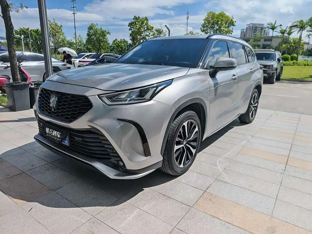 Toyota Crown Kluger