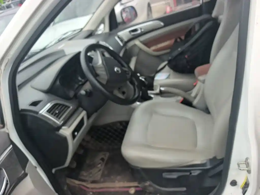 Фото 15 - BAIC Huansu H3