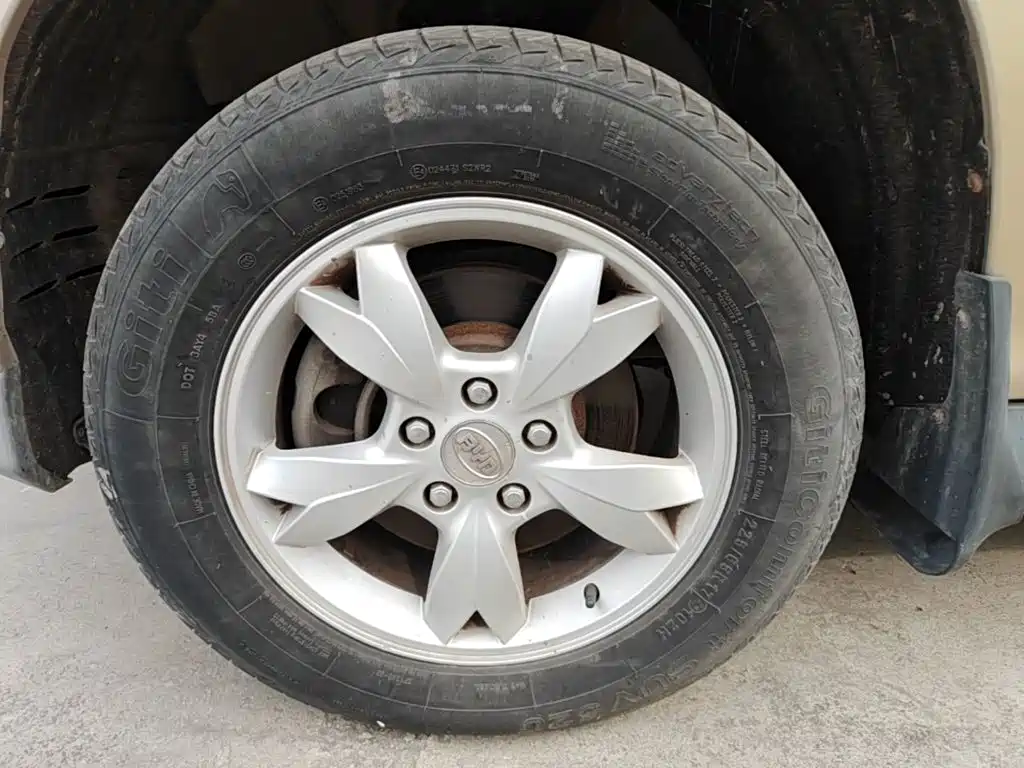 BYD S6 2015 2014 Model 2.0L Manual Luxury 5-Seater
