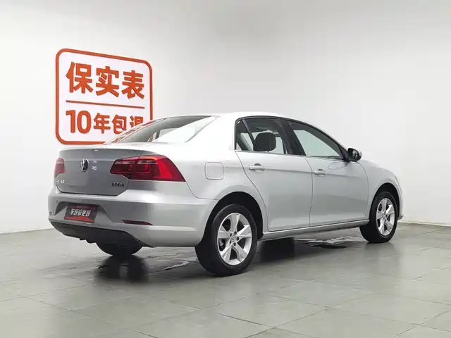 Volkswagen Bora 2013 1.6L Automatic Comfort Model — фото 2