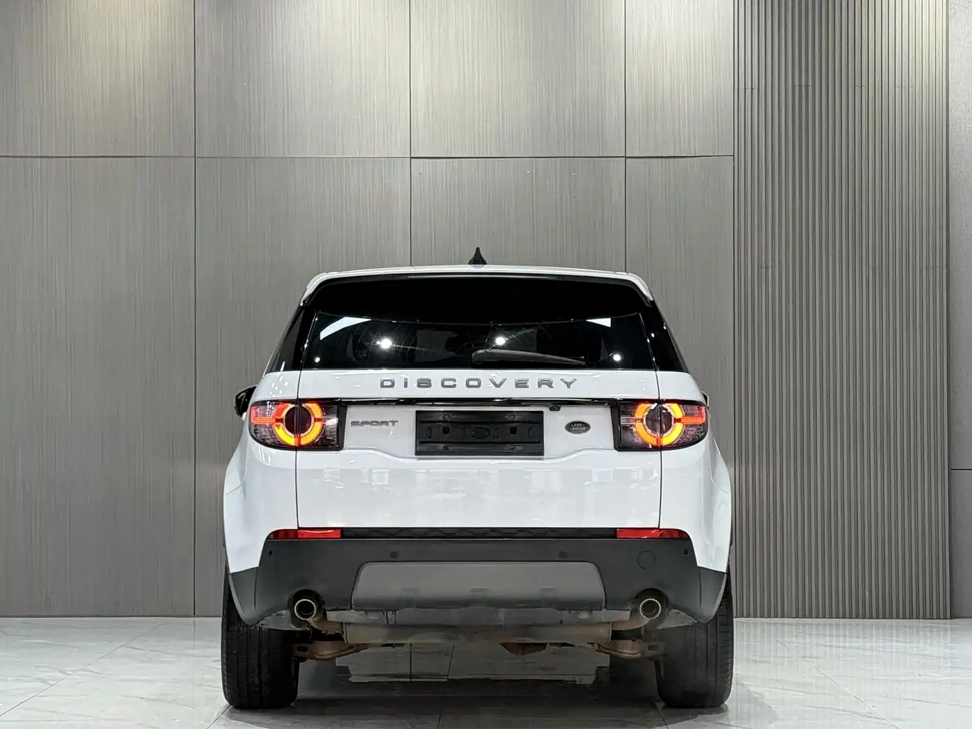 Land Rover Discovery Sport 2019 240PS SE Edition China V фото 5