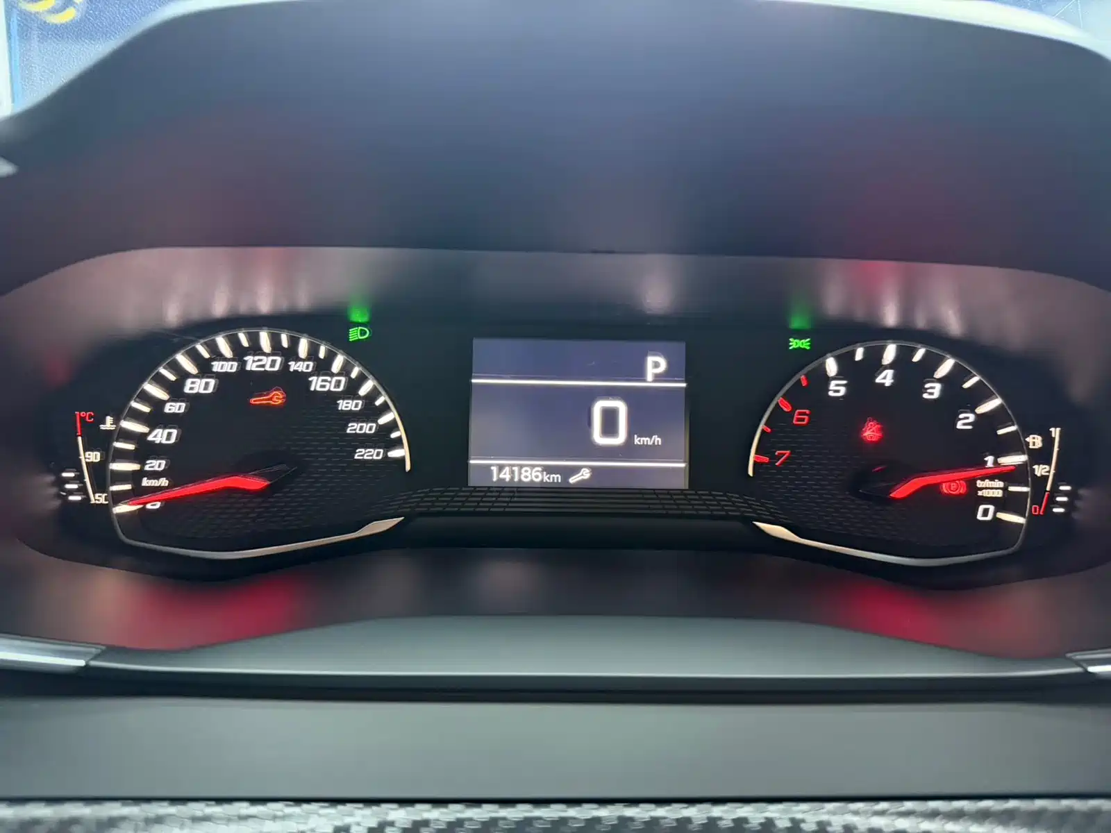 Photo 22 - Peugeot 2008