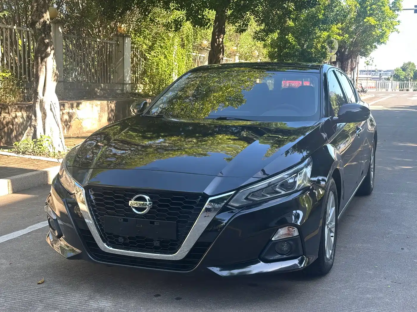 Фото 1 - Nissan Teana