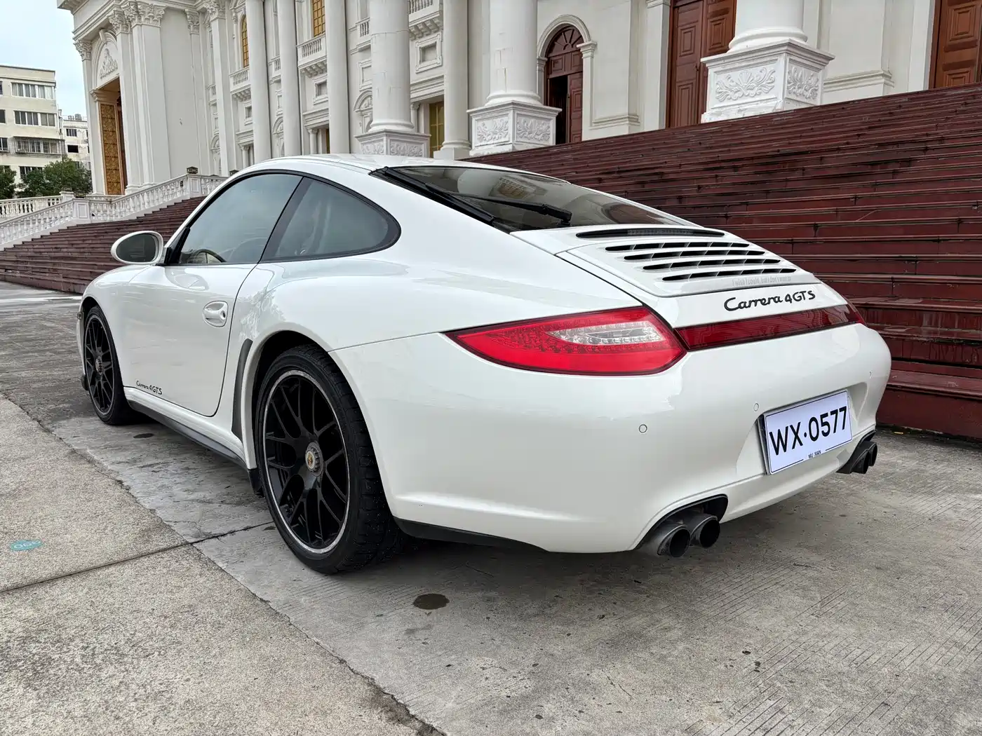 Photo 4 - Porsche 911