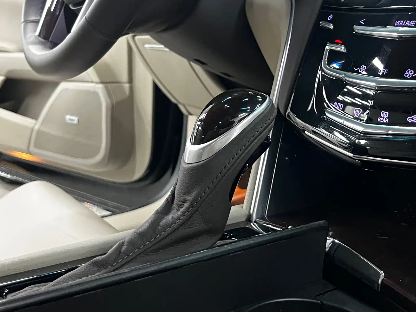 Photo 15 - Cadillac XTS