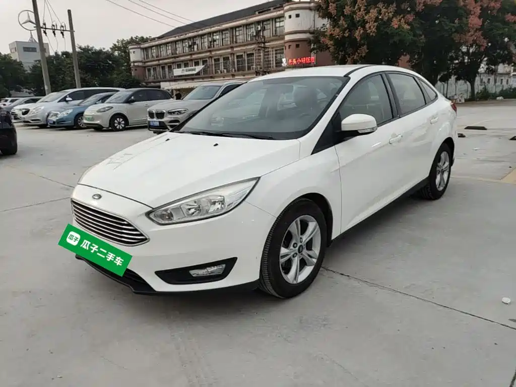 Фото 2 - Ford Focus