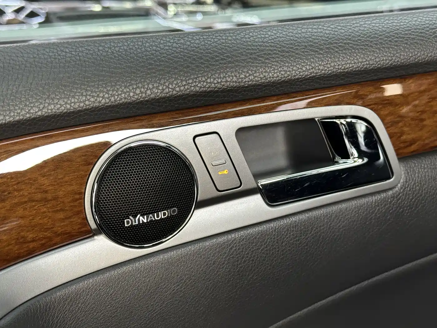 Volkswagen Phaeton 2014 3.0L Business Edition фото 10